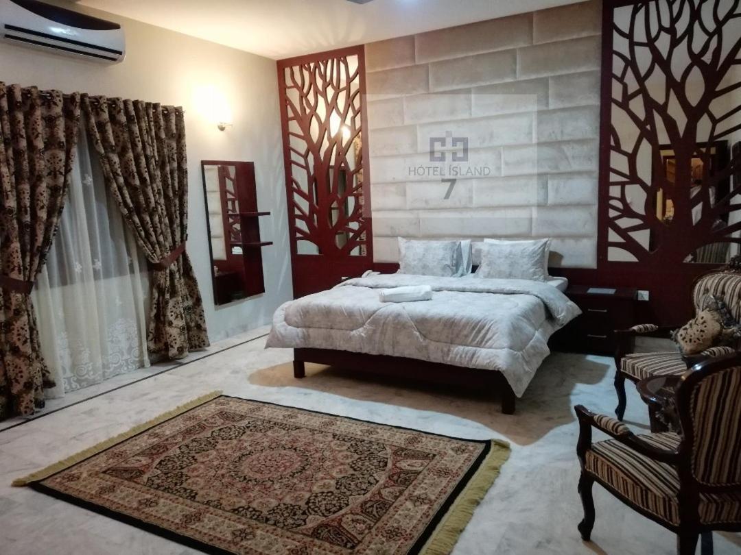 Hotel 7Island Karachi Exteriör bild